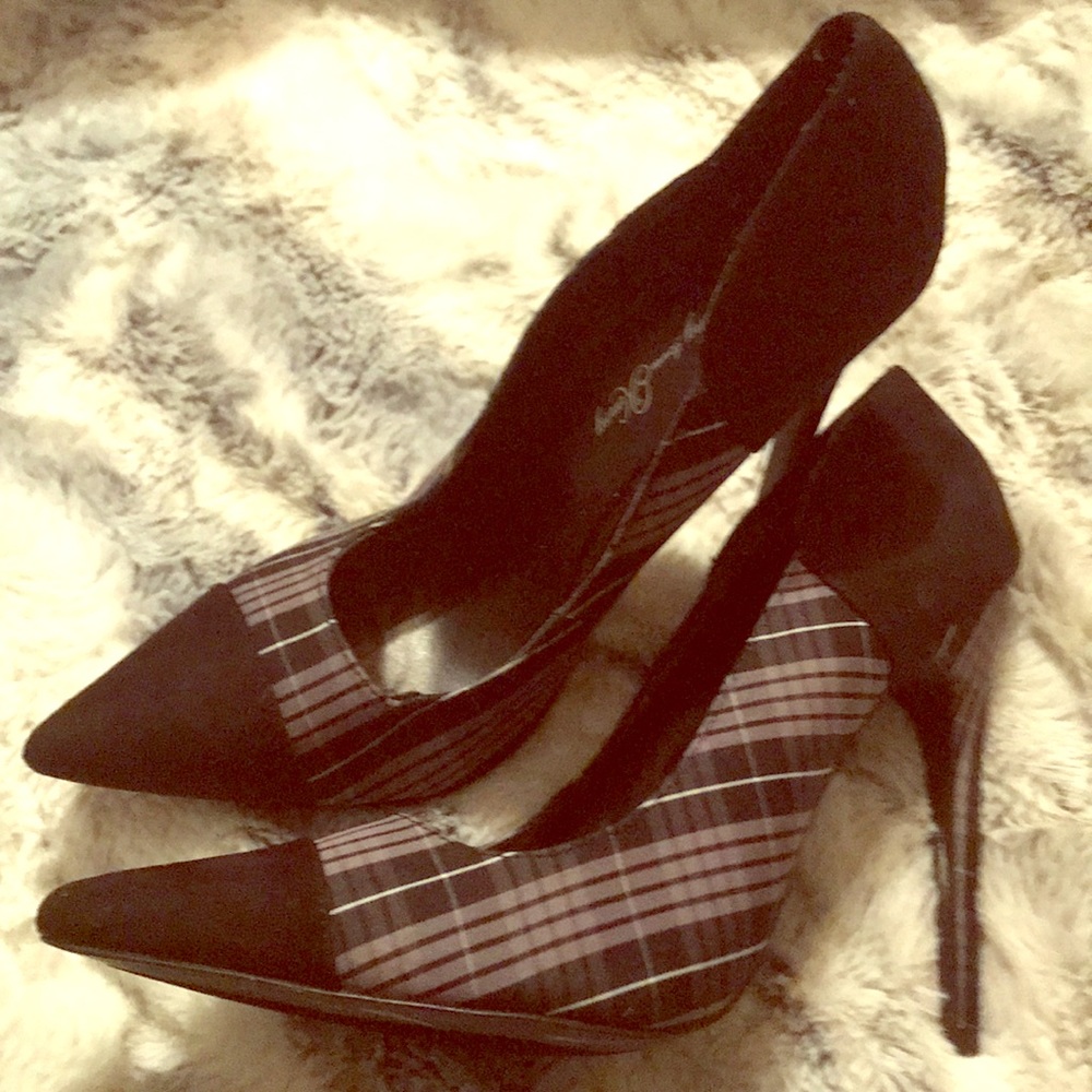 Penny loves Kenny black/gray plaid suede heels 9.5